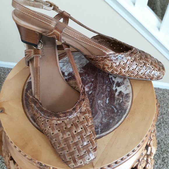 Sesto Meucci Shoes - EUC Woven Leather Shoe by Sesto Meucci 8.5N